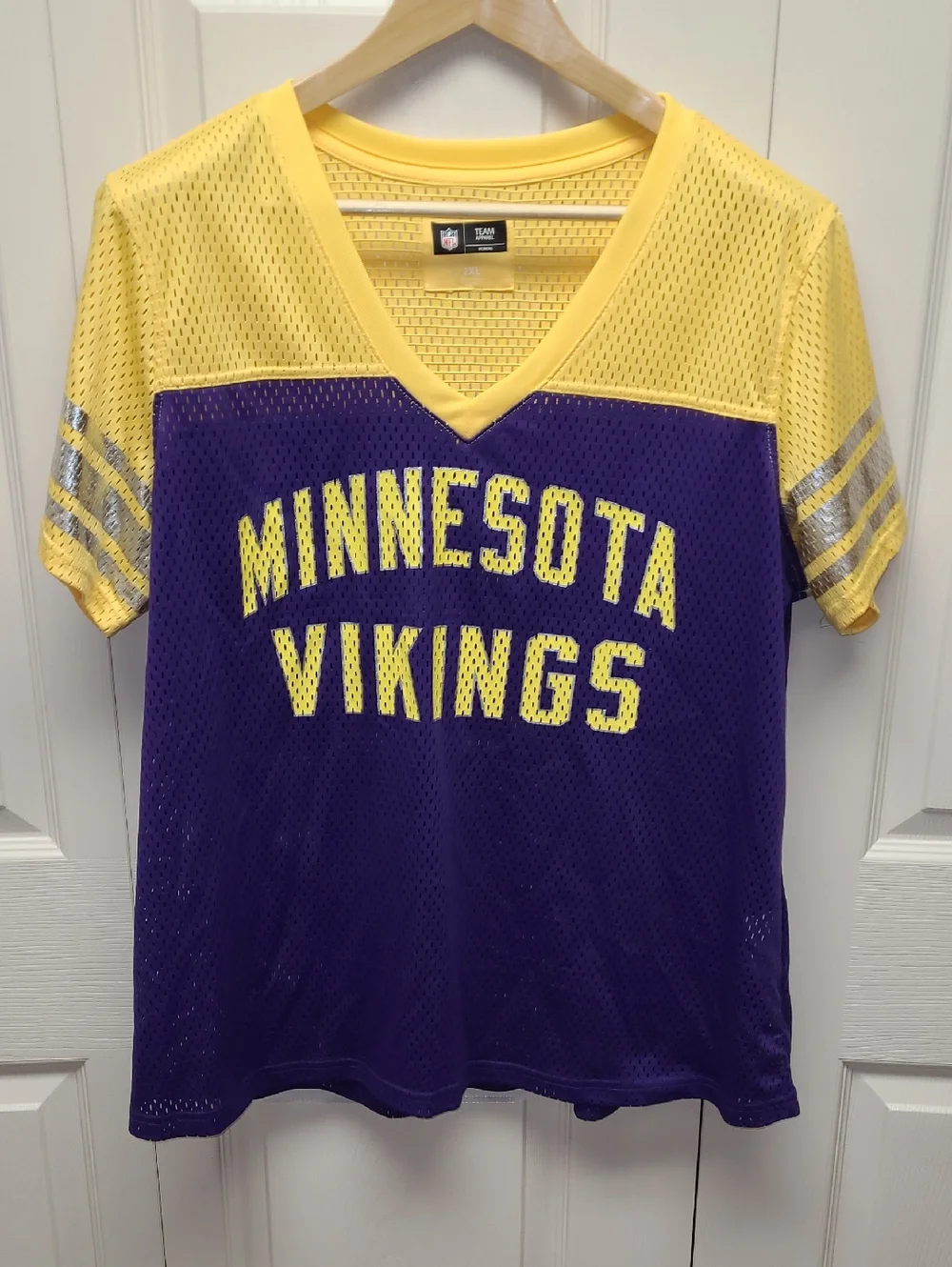NFL Team Apparel Minnesota Vikings V neck Women's Mesh Team Jersey Top